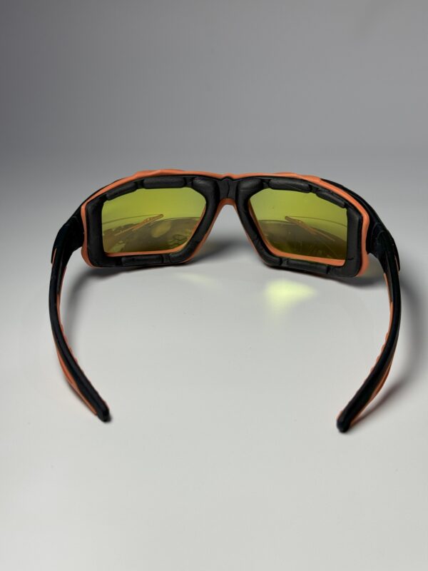 DS26001BK - Image 17